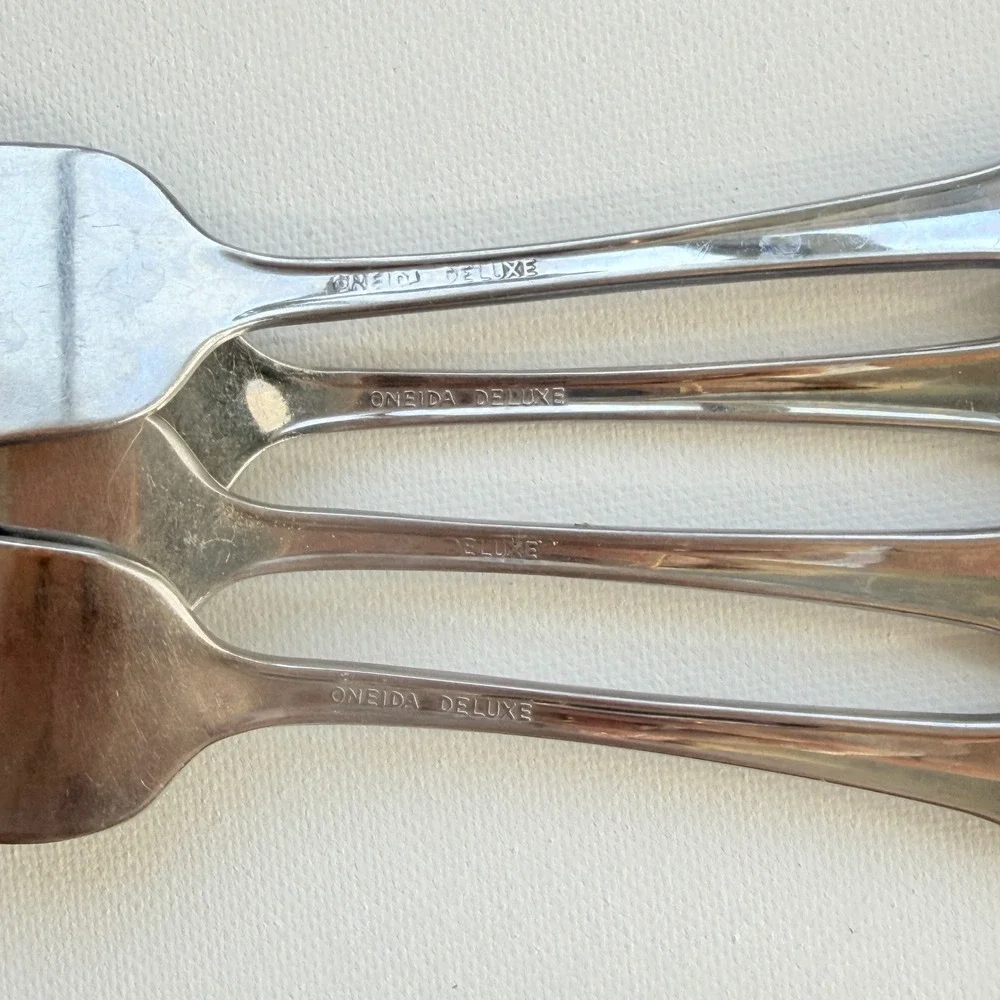 Oneida Salad Forks Unisex 6in Silver Excellent Michelangelo Shell Stainless 4pc